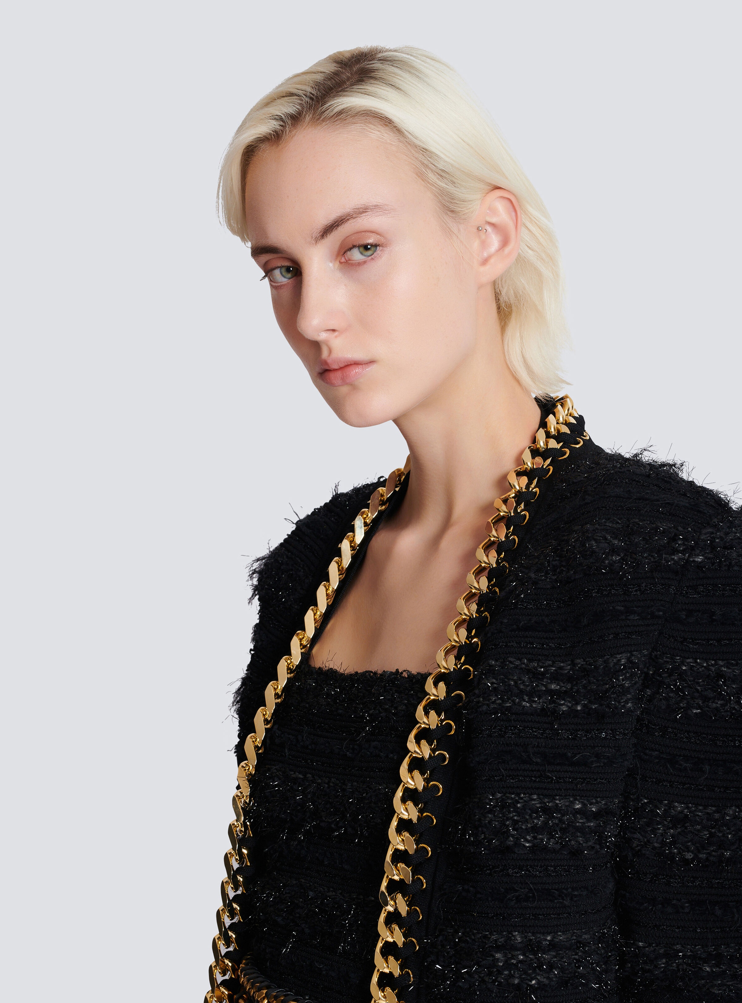 Edge-to-edge knit jacket with chain - 7