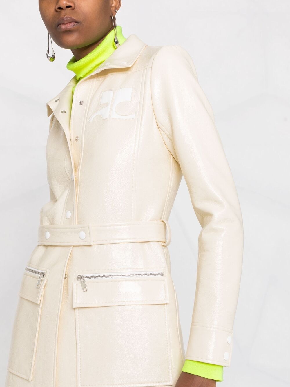 logo-appliqué vinyl trench coat - 3
