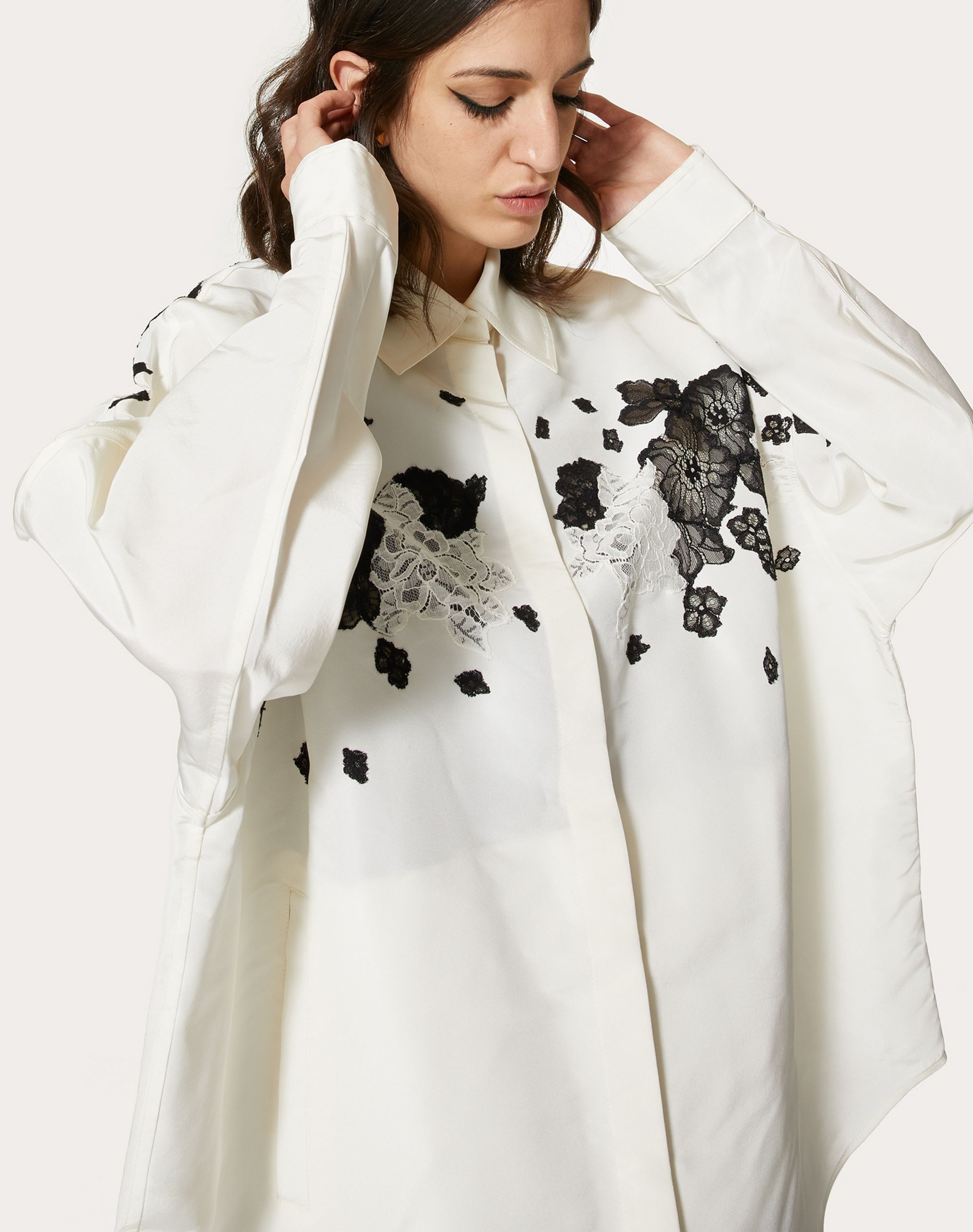 PEA COAT WITH FAILLE EMBROIDERY - 5