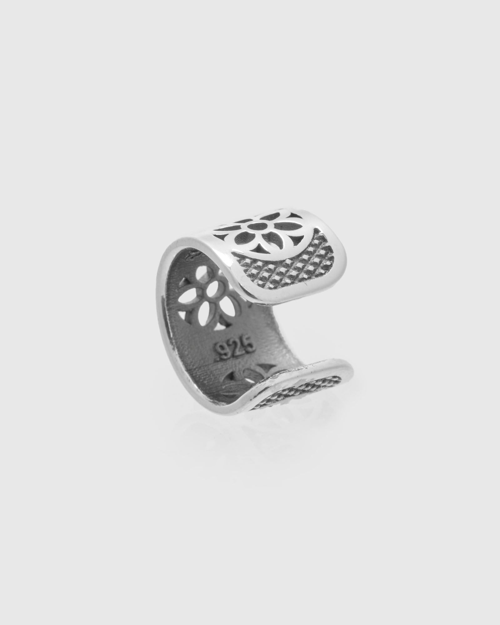 Ear Cuff Goosebumps in Sterling Silver - 3