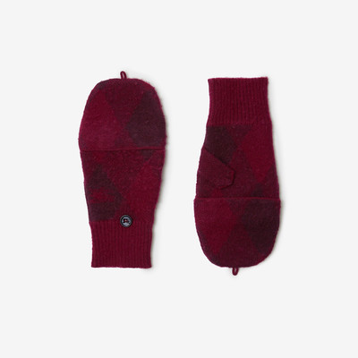 Burberry Argyle Wool Mittens outlook