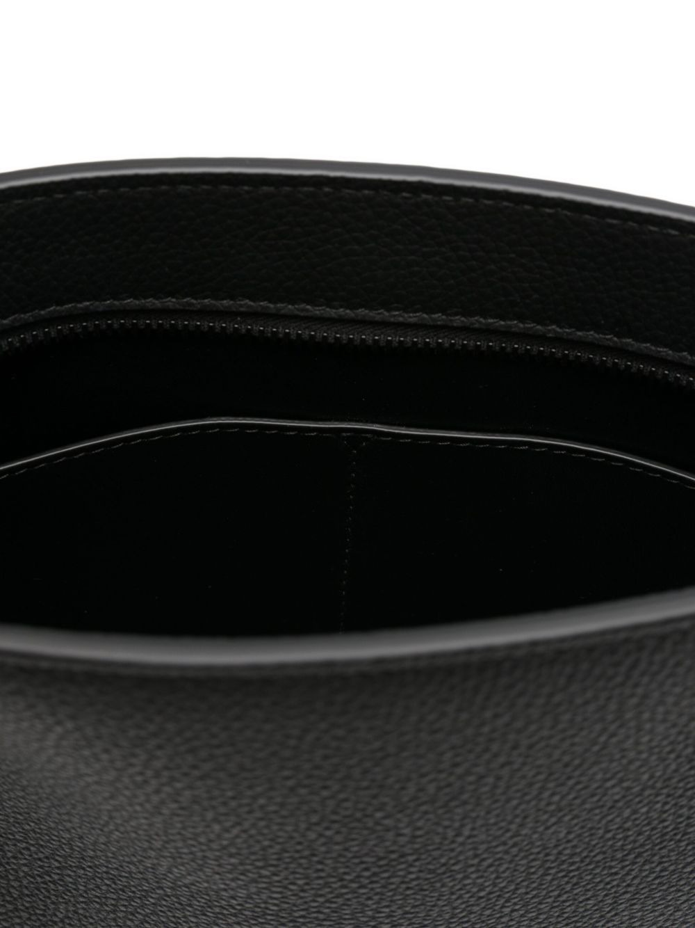 Gancini-buckle leather clutch bag - 5
