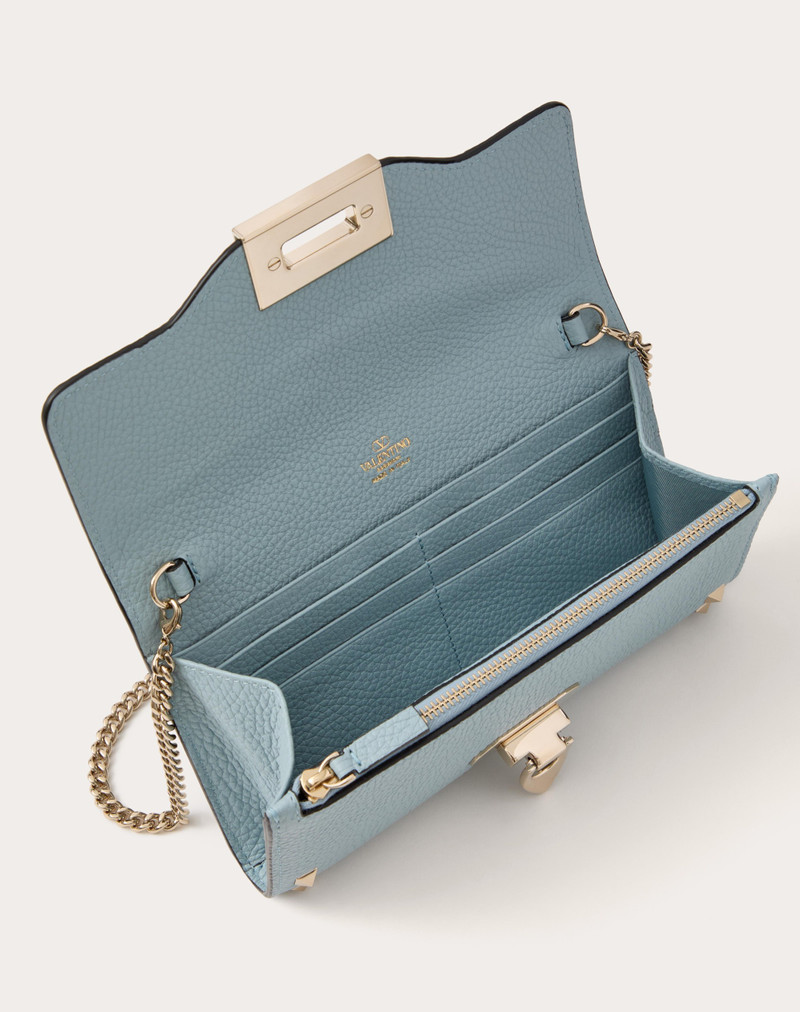 ROCKSTUD GRAINY CALFSKIN WALLET WITH CHAIN STRAP 7