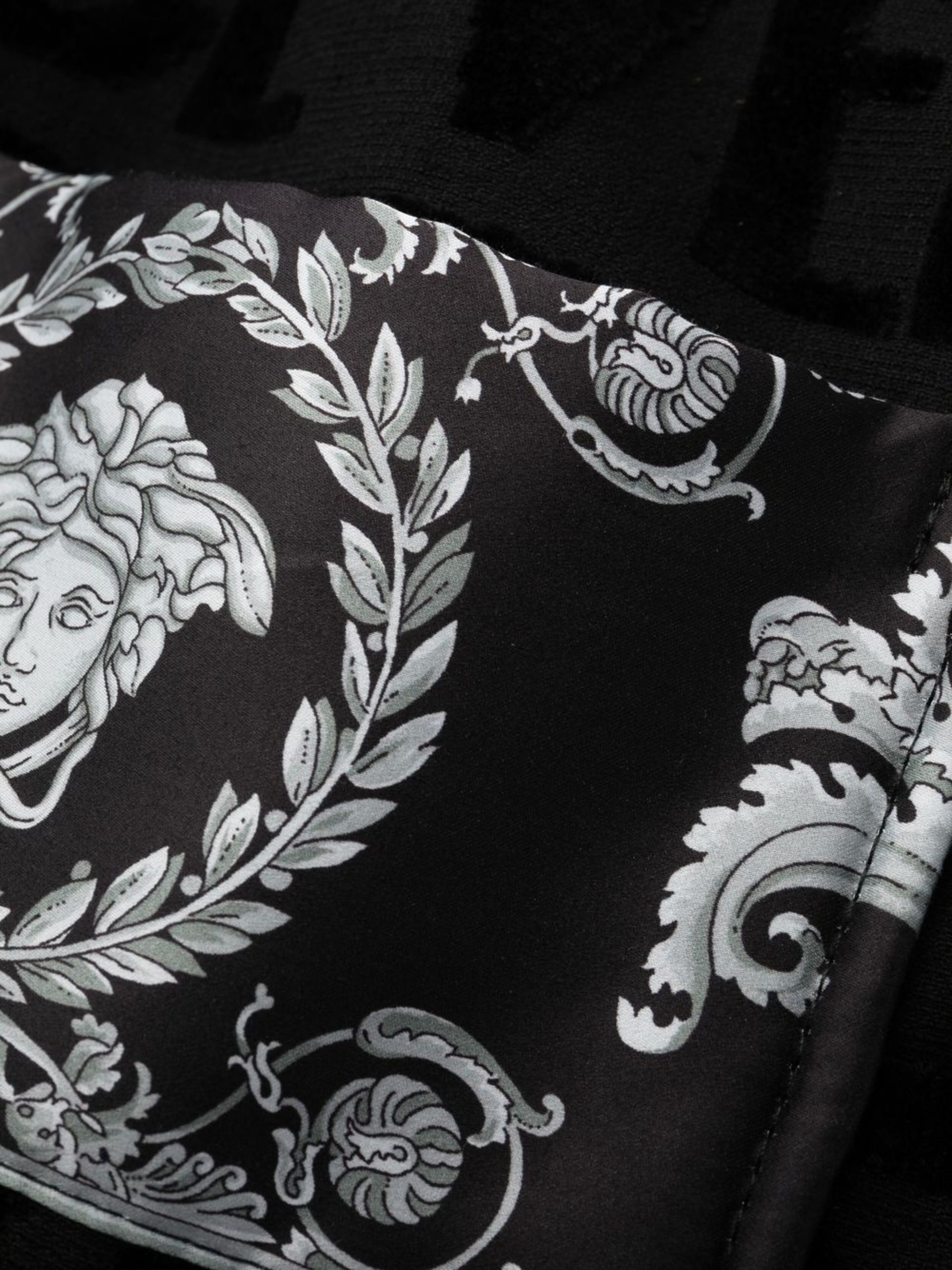 Black Barocco-Panelled Cotton Robe - 3