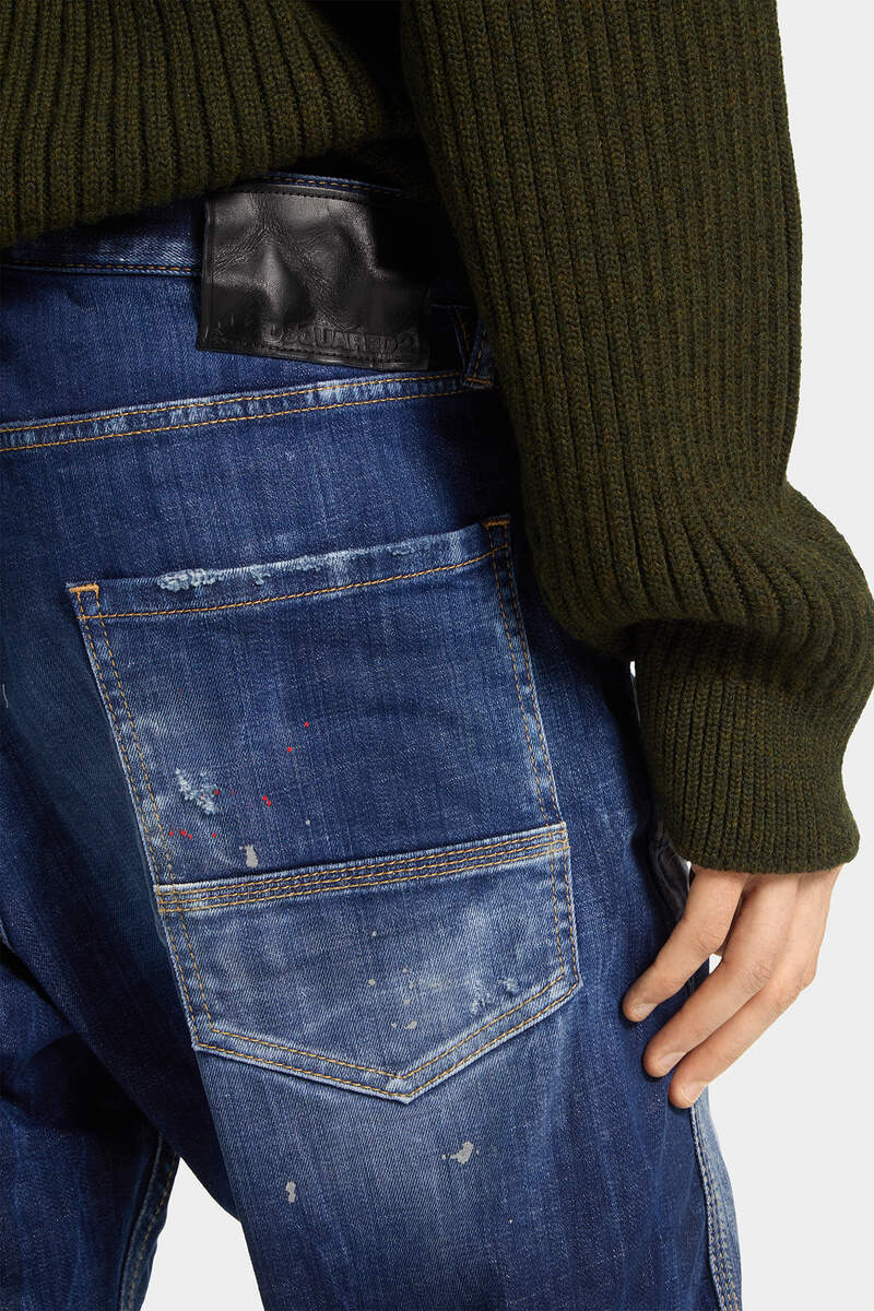 MEDIUM RIPPED WASH COOL GUY MINI FRONT JEANS - 6