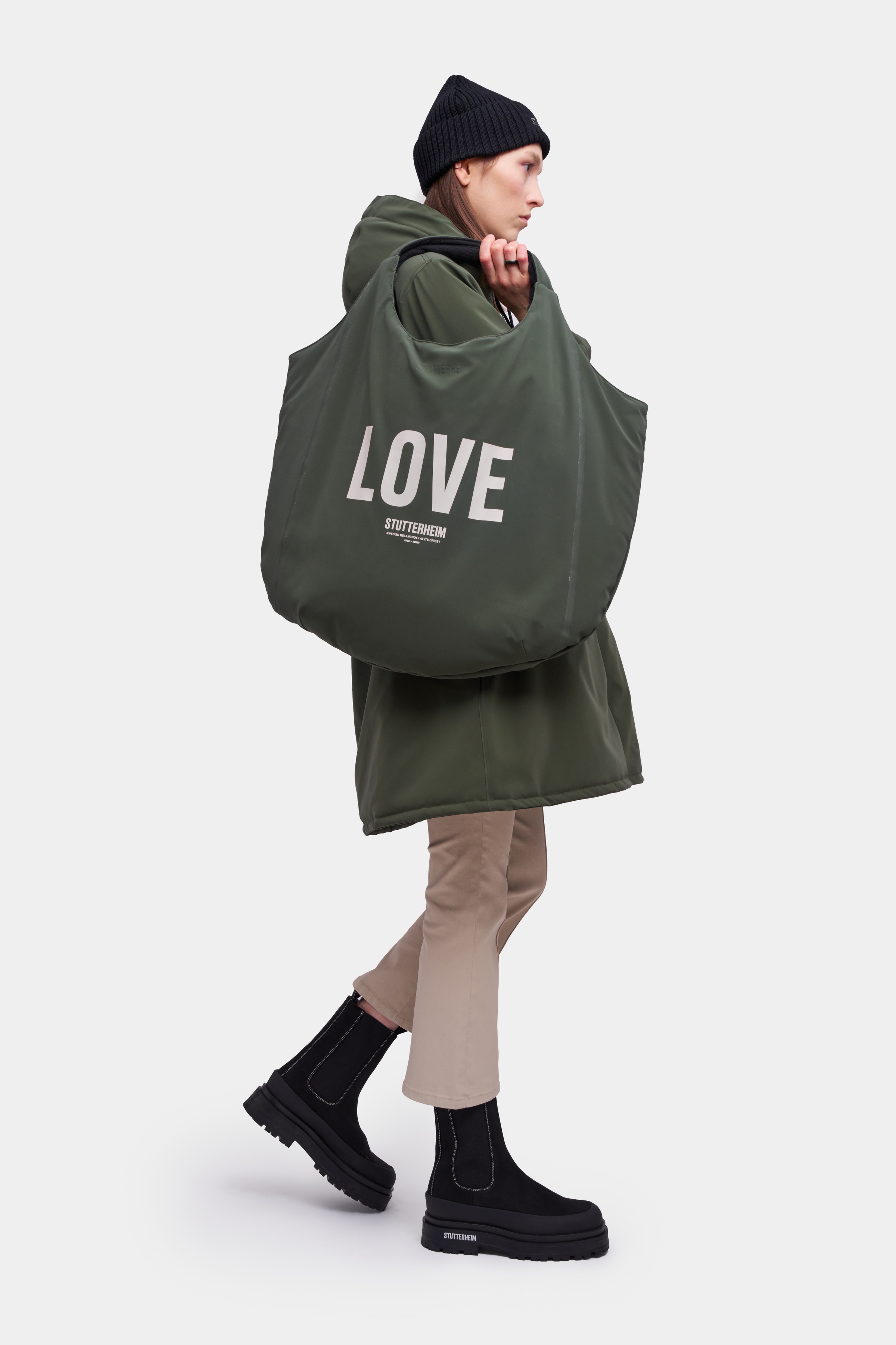 Svea Puffer Bag Suede Dark Green - 3