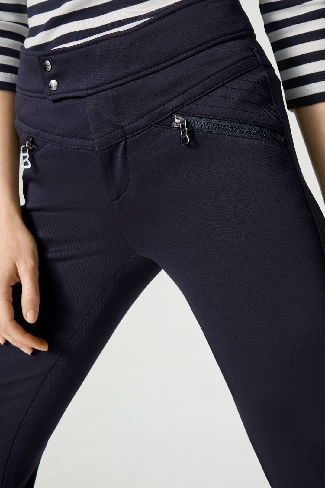 LINDY STRETCH PANTS IN NAVY BLUE - 4