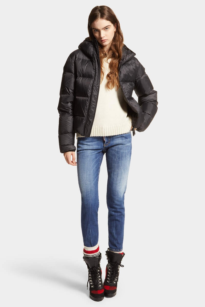 MEDIUM EASY WASH JENNIFER JEANS 3