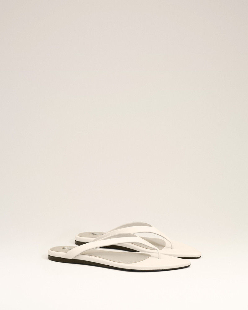 WHITE LAMB LEATHER POINTED TOE FLIP FLOPS 3