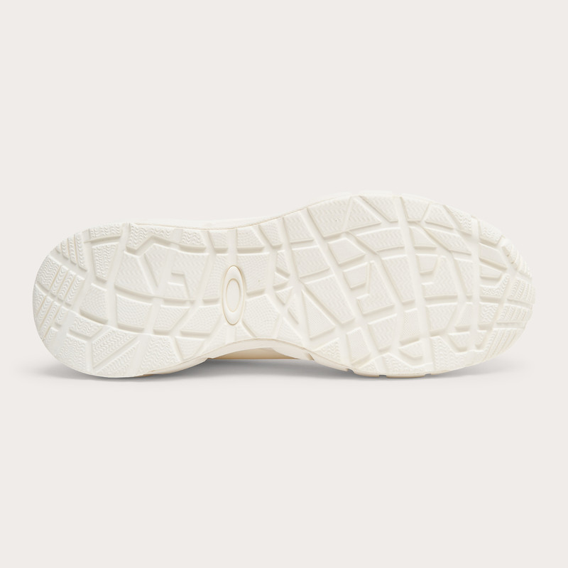 Coyote Laceless Boot 6