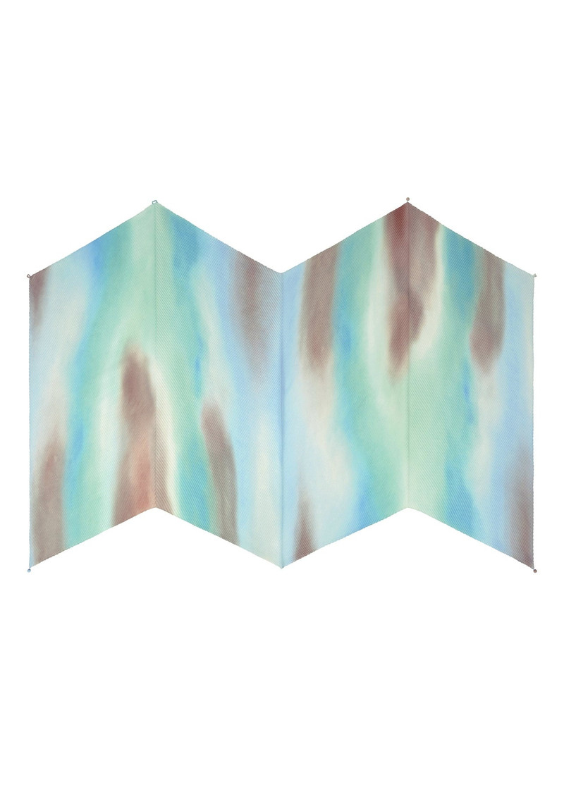 ISSEY MIYAKE SUFFUSED PLEATS SCARF outlook