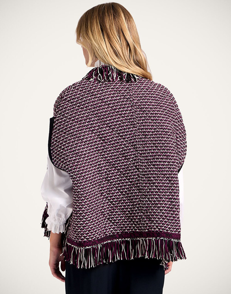 Camelia Cape 5