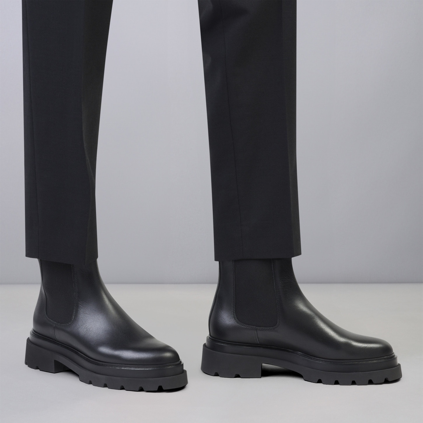 Women’s black leather Chelsea boot - 2