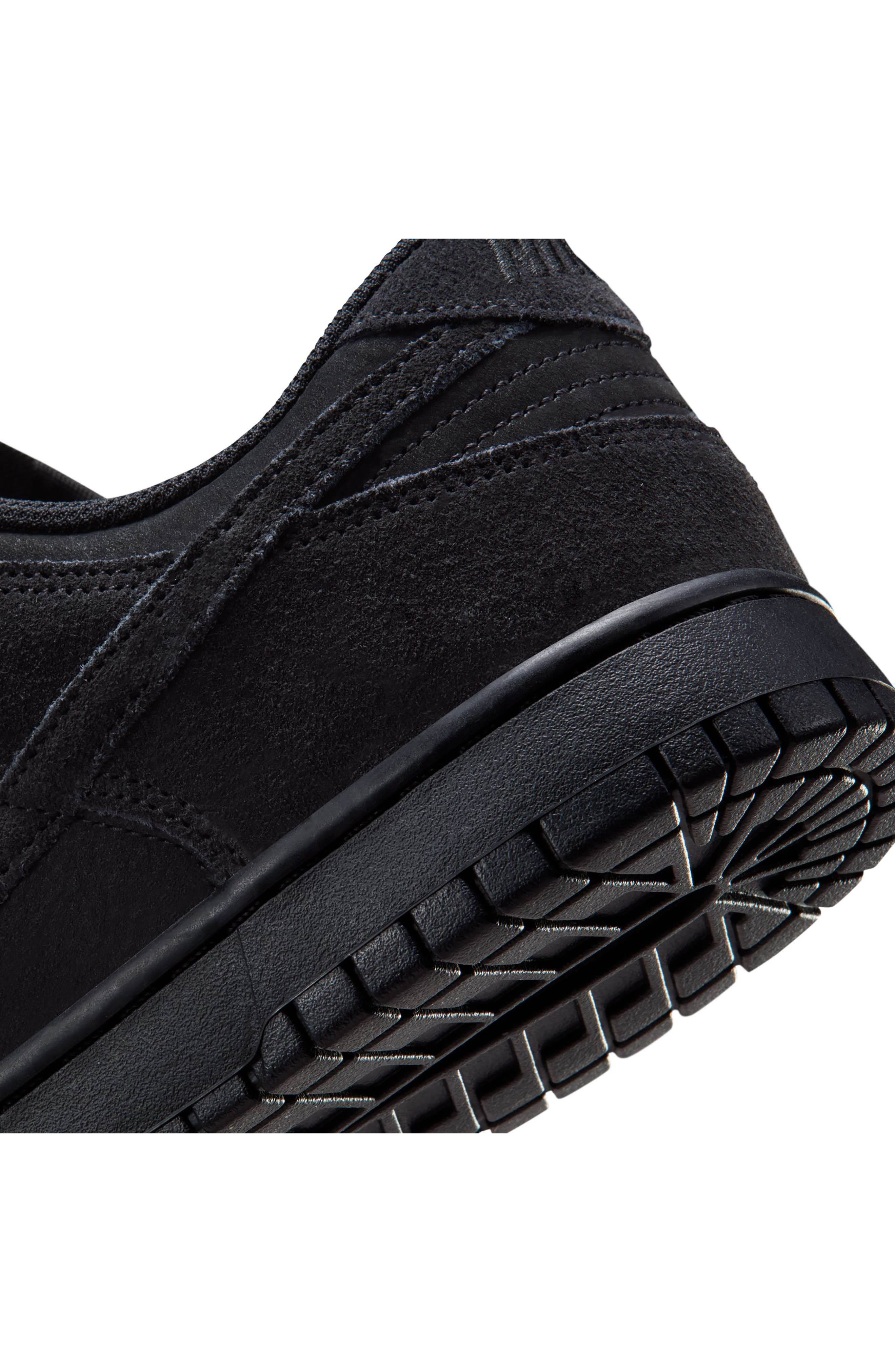 Nike Dunk Low SE Basketball Sneaker in Black/black at Nordstrom - 8