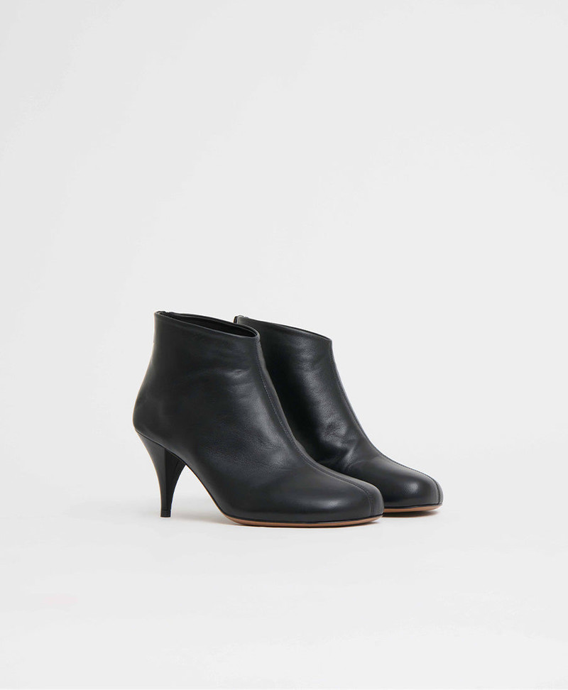 Mansur Gavriel MARIA BOOT outlook