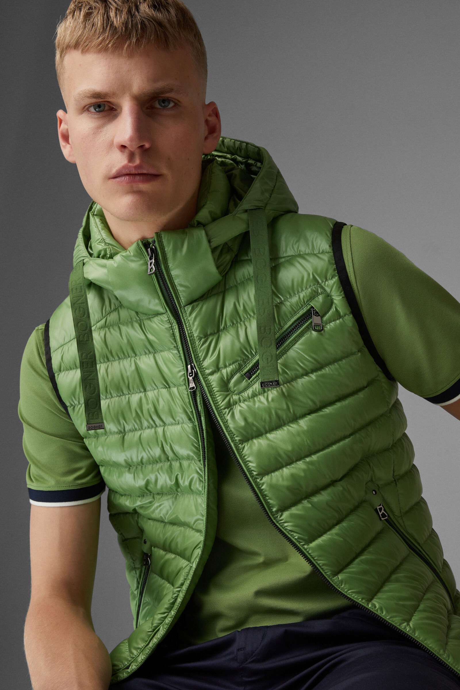 Lonne lightweight down vest in Apple/Green - 5