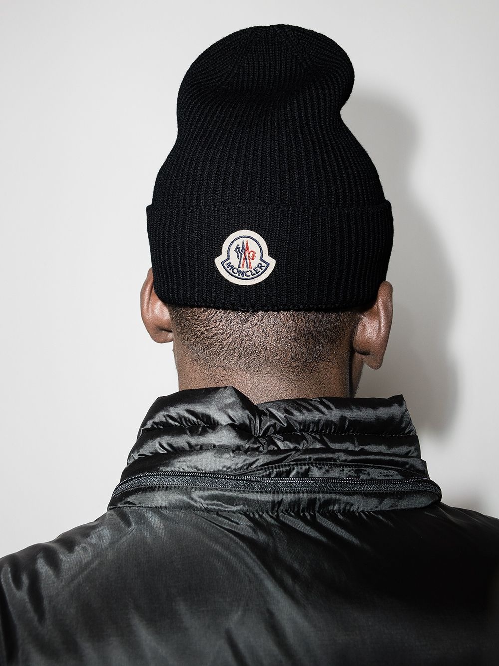 logo-patch knitted beanie - 2