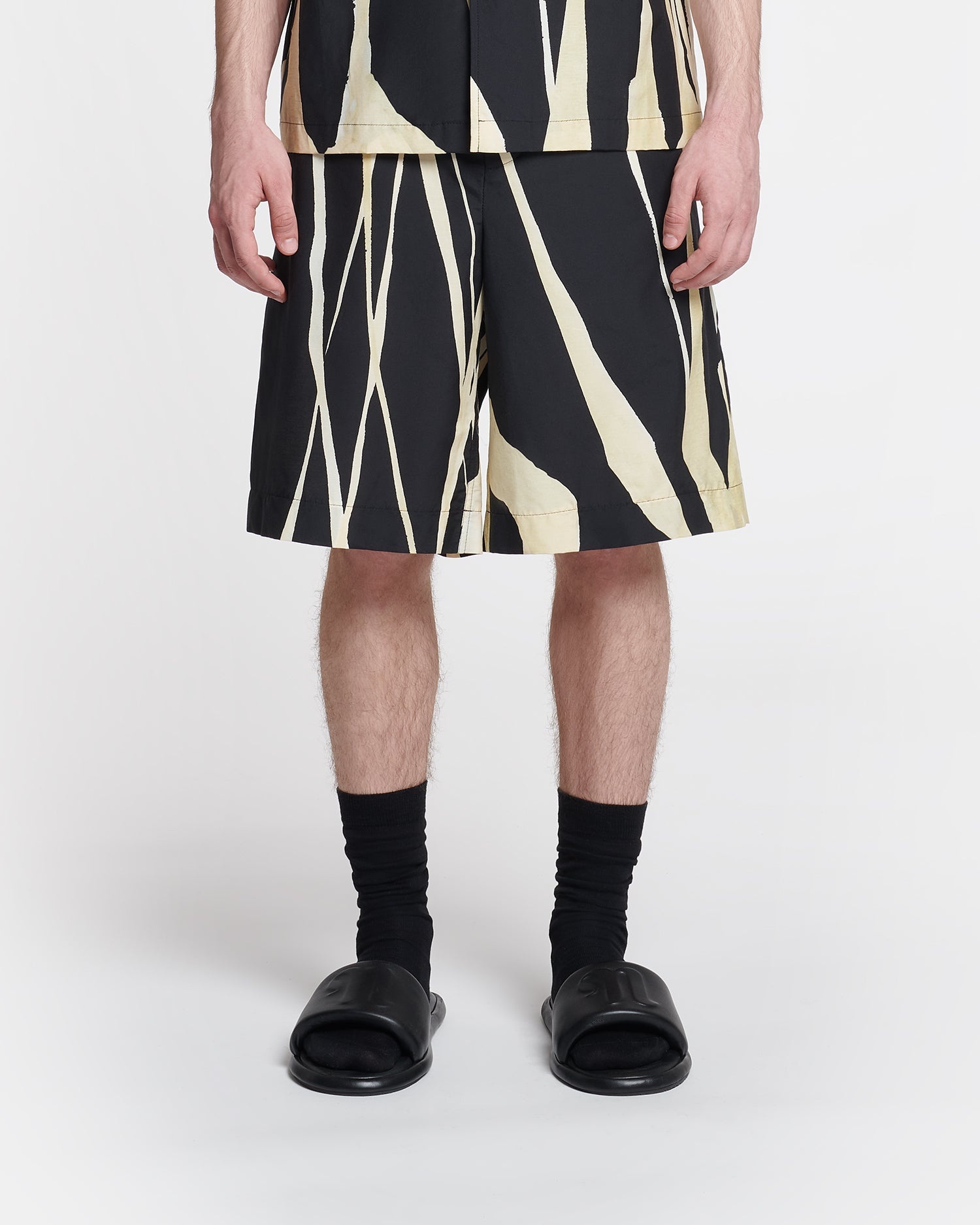 Printed Silk And Cotton Blend Bermuda Shorts - 3