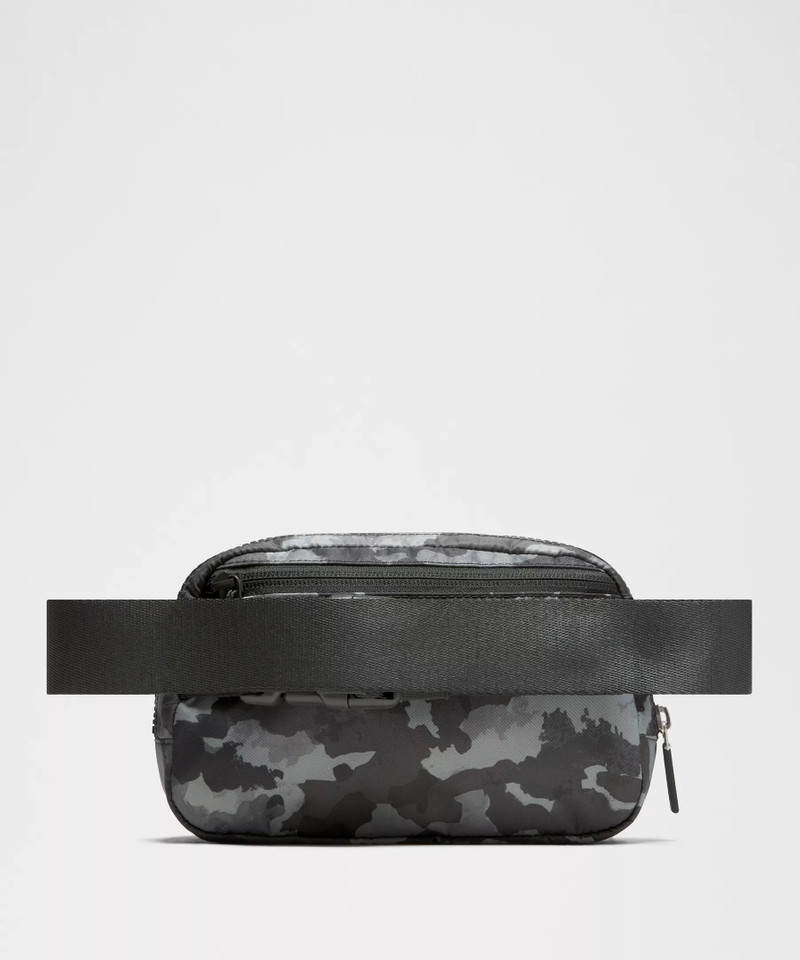 Everywhere Belt Bag with Long Strap 1L 3