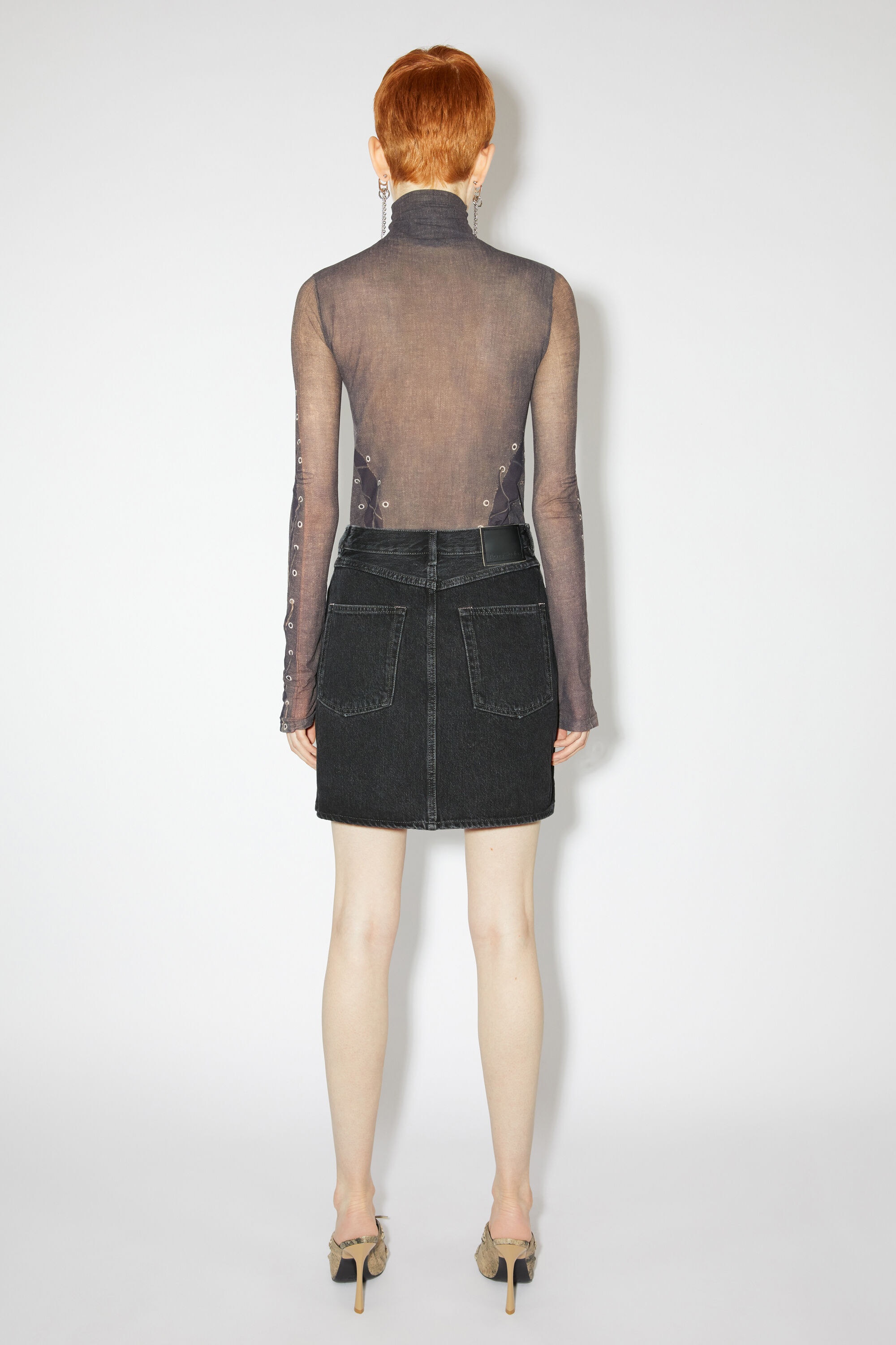 スカート Acne Studios Denim Mini Skirt Black AF0253900 AF0253900FW23 Acne Studios Denim mini skirt - Black | REVERSIBLE
