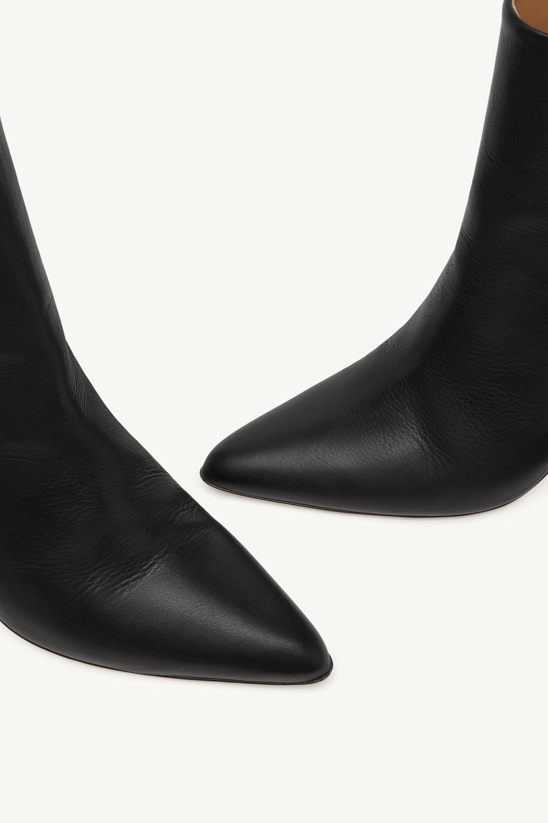 Architype Ankle boots 4