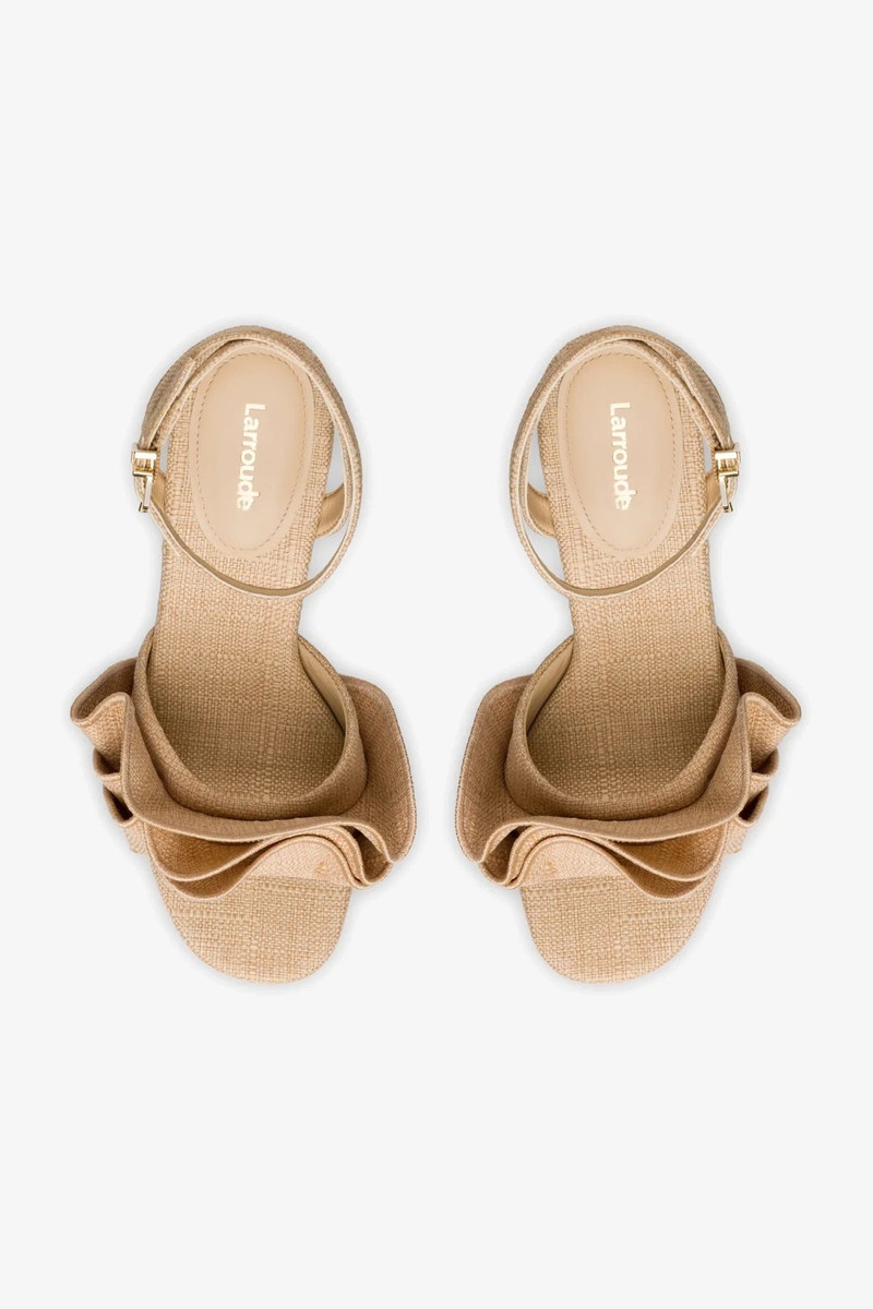 Selena Ruffle Sandal In Beige Raffia 3