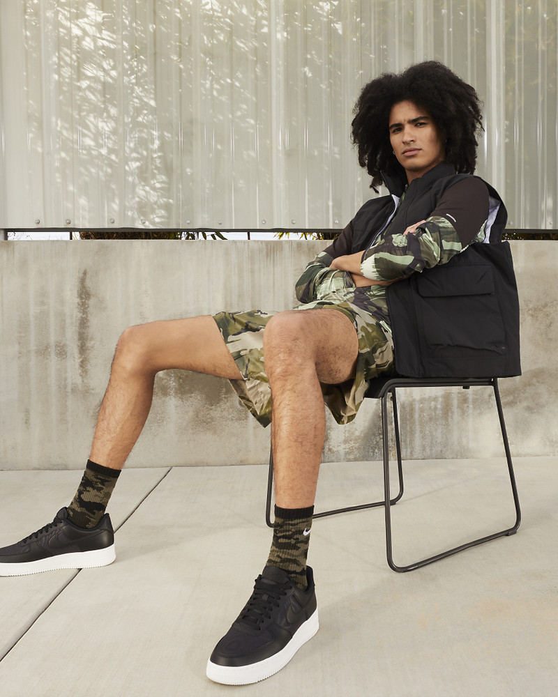 Nike Nike Air Force 1 '07 LV8 Men's Shoes outlook