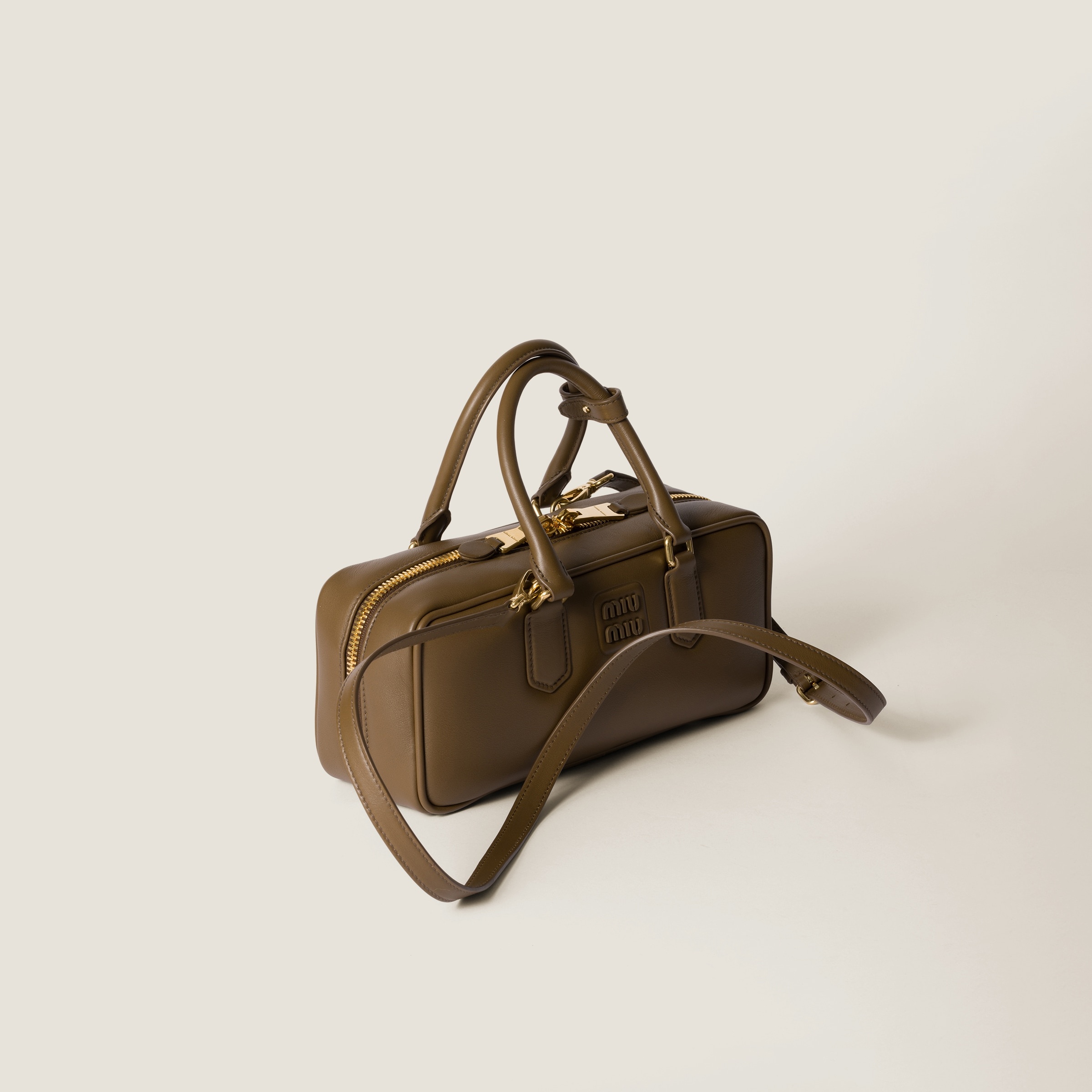 【直営・関税送料込】Arcadie leather hand 【直営・関税送料込】Arcadie hand leather
