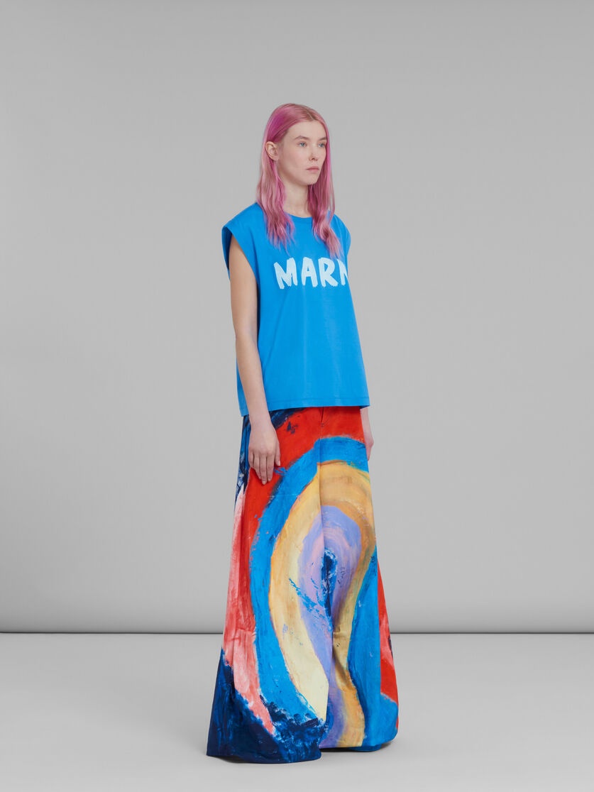 BLUE SLEEVELESS JERSEY T-SHIRT WITH MARNI PRINT - 5