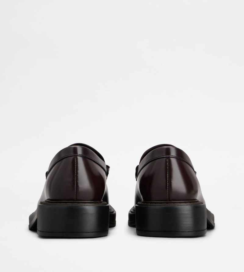 Tod's LOAFERS IN LEATHER - BURGUNDY outlook