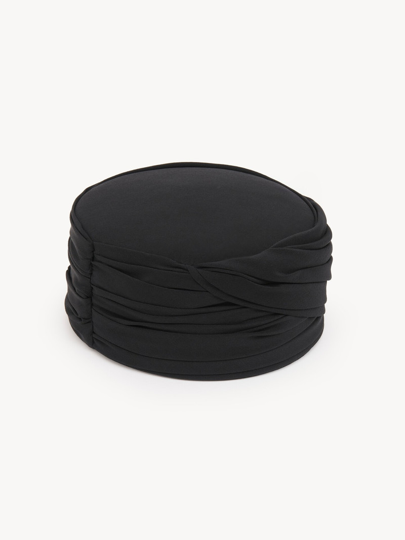 THE CHLOÉ TOQUE HAT IN SILK CRÊPE 1