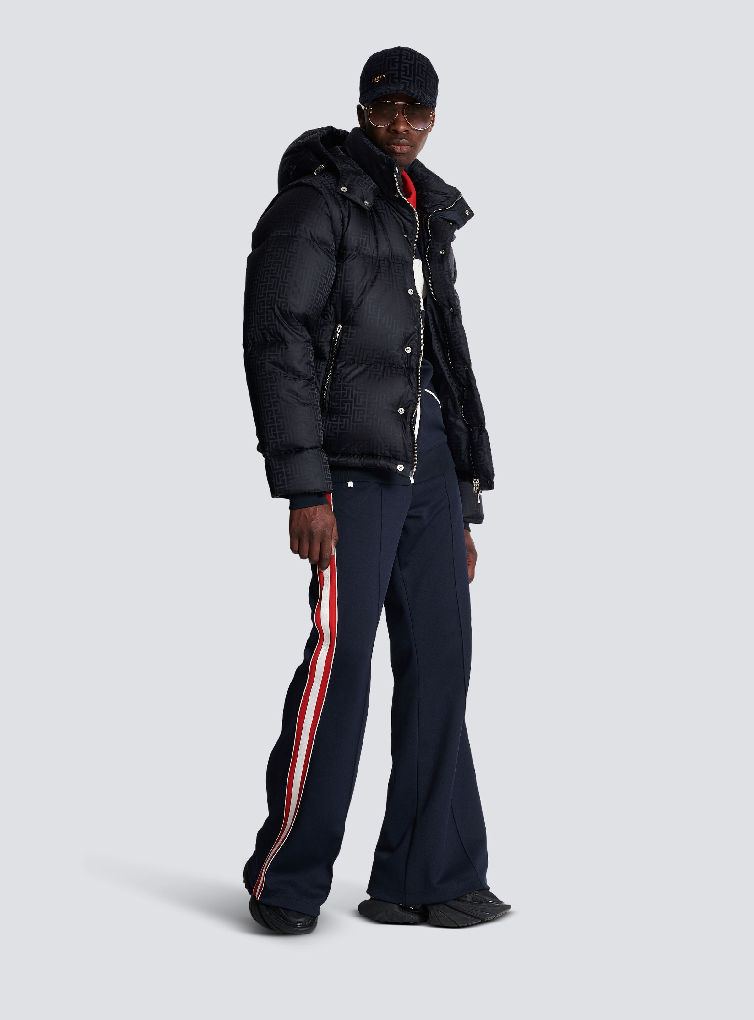 Monogrammed jacquard puffer jacket - 2