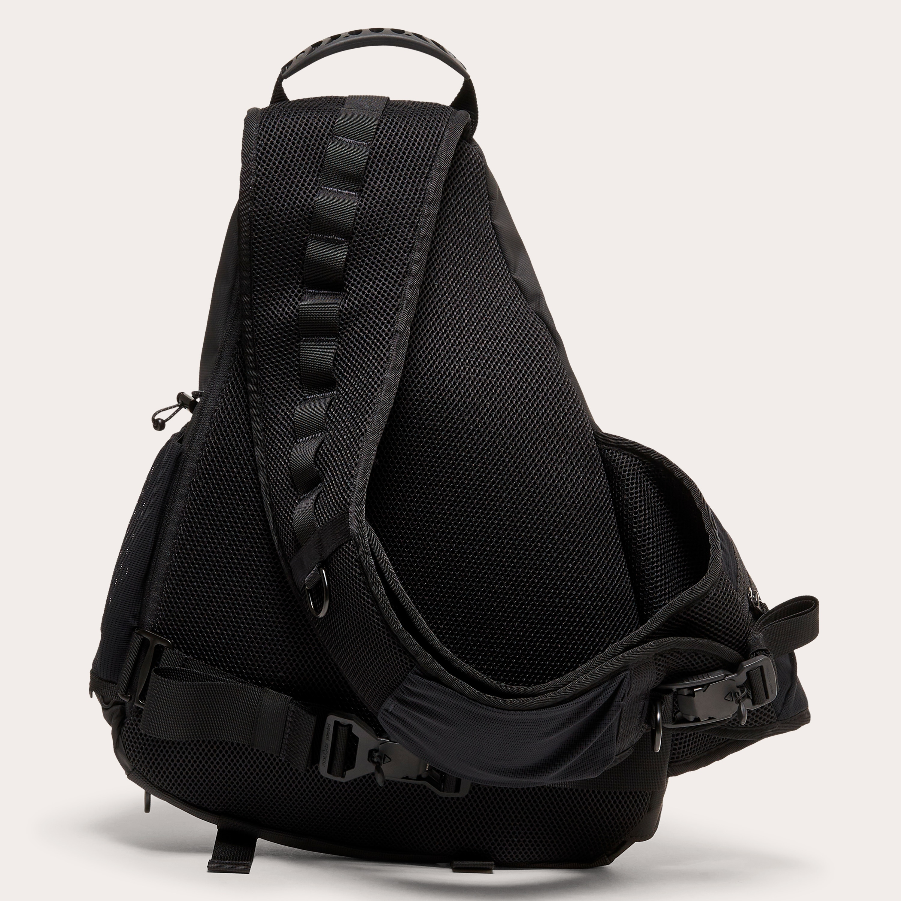 Latitude Sling Pack - 3