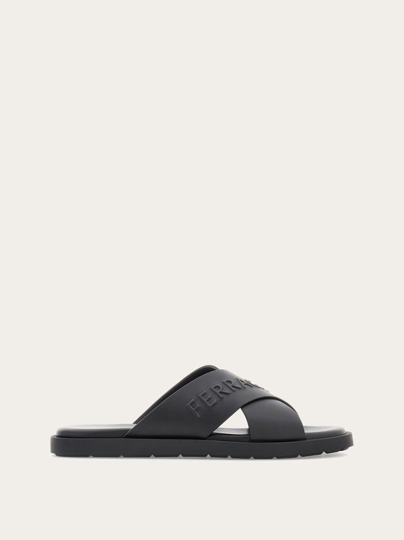 Sandal with crossover straps 1