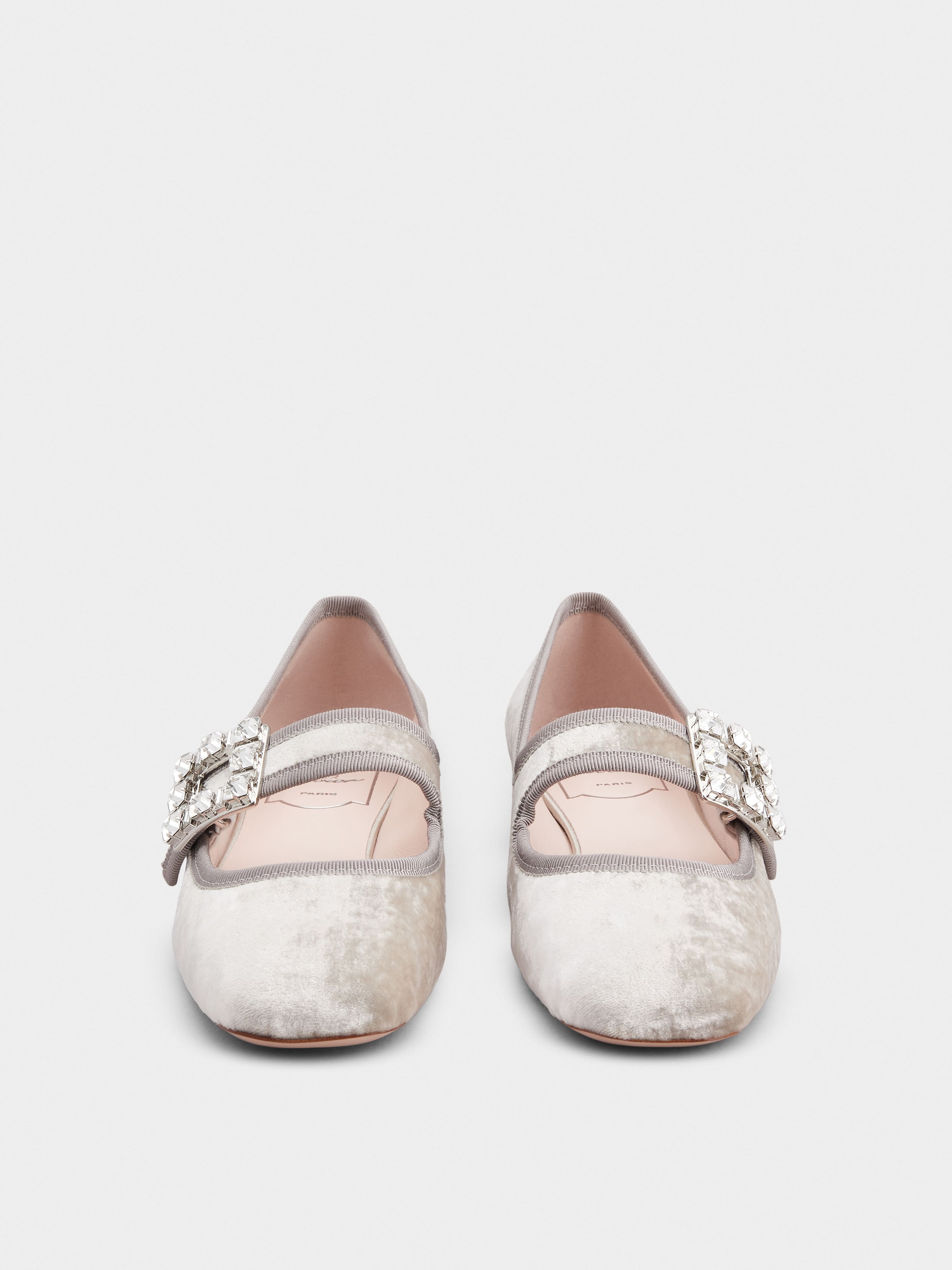 Très Vivier Strass Buckle Babies Ballerinas in Velvet - 7