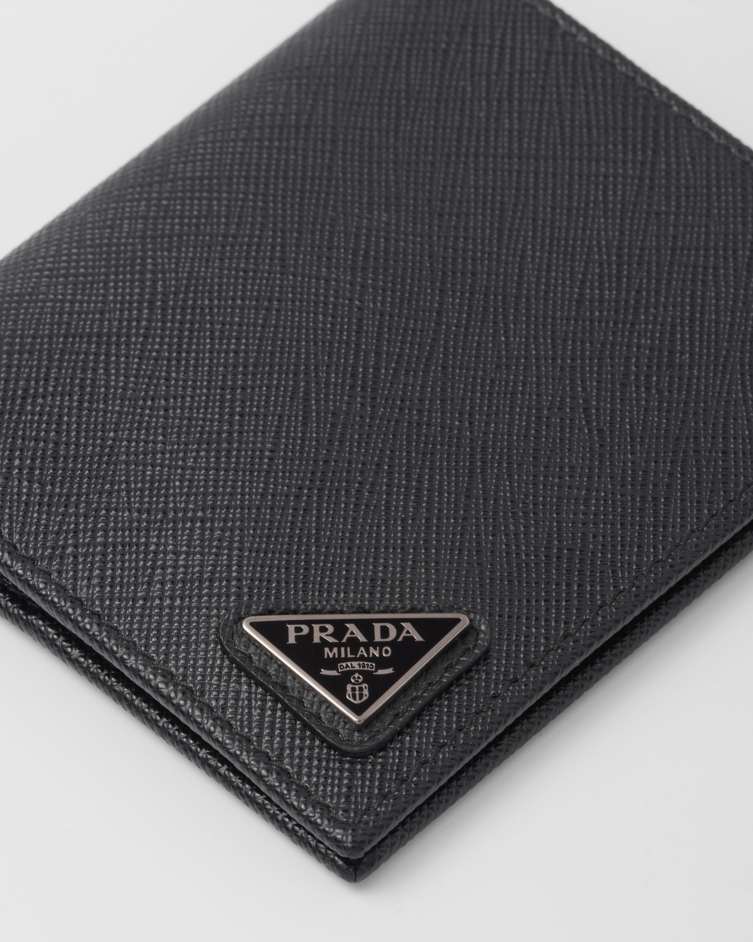 Prada Saffiano leather wallet | REVERSIBLE