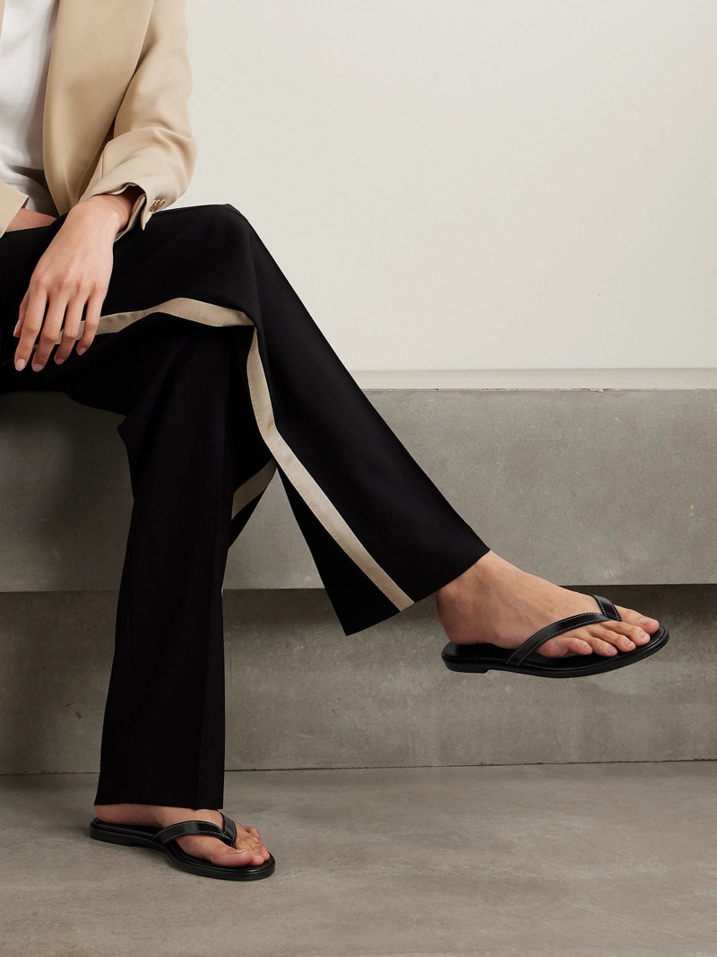 Aeyde Melody leather flip flops Black outlook