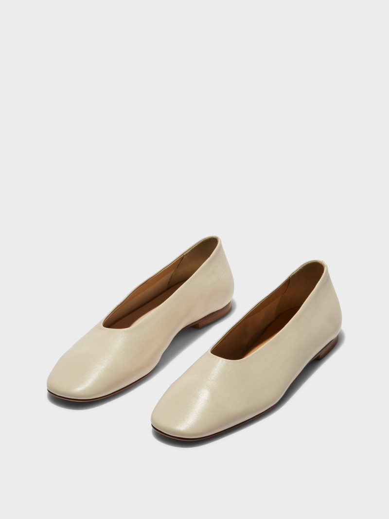 Aeyde Kirsten Ballet Flats outlook