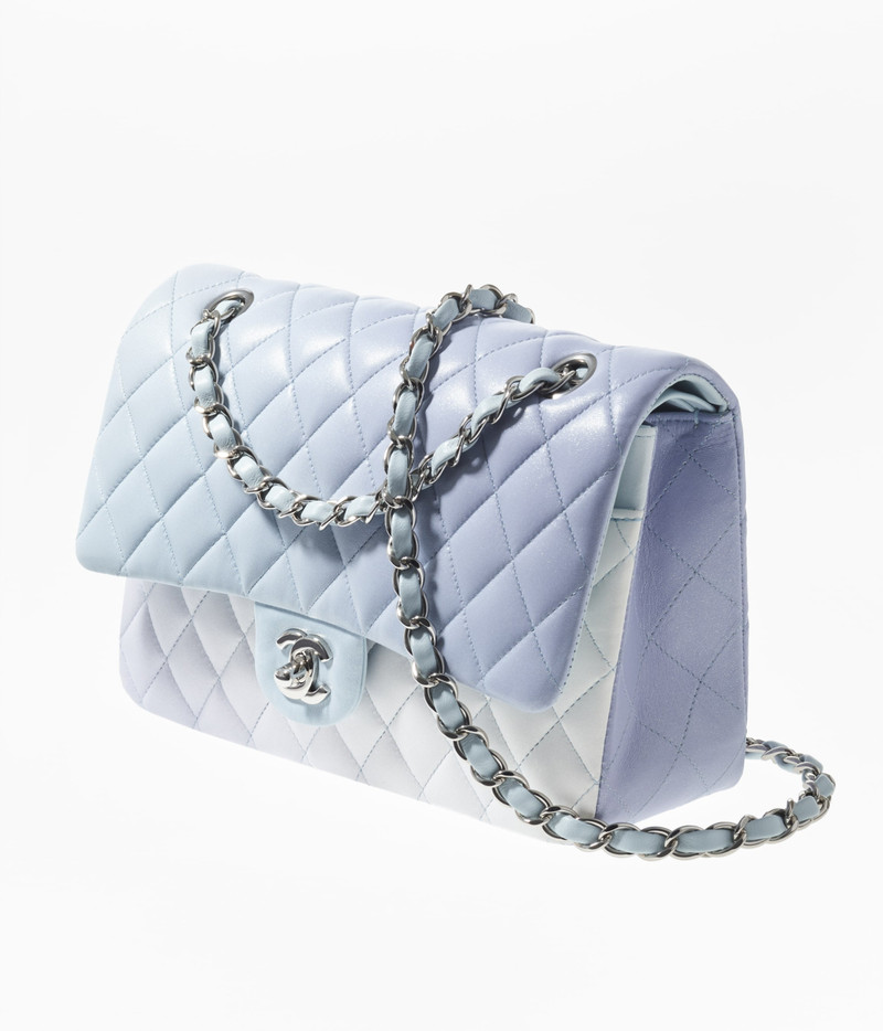 CHANEL Classic Handbag outlook