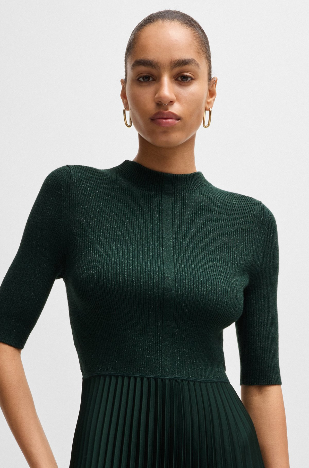 CROPPED-SLEEVE DRESS WITH PLISSÉ SKIRT - 4