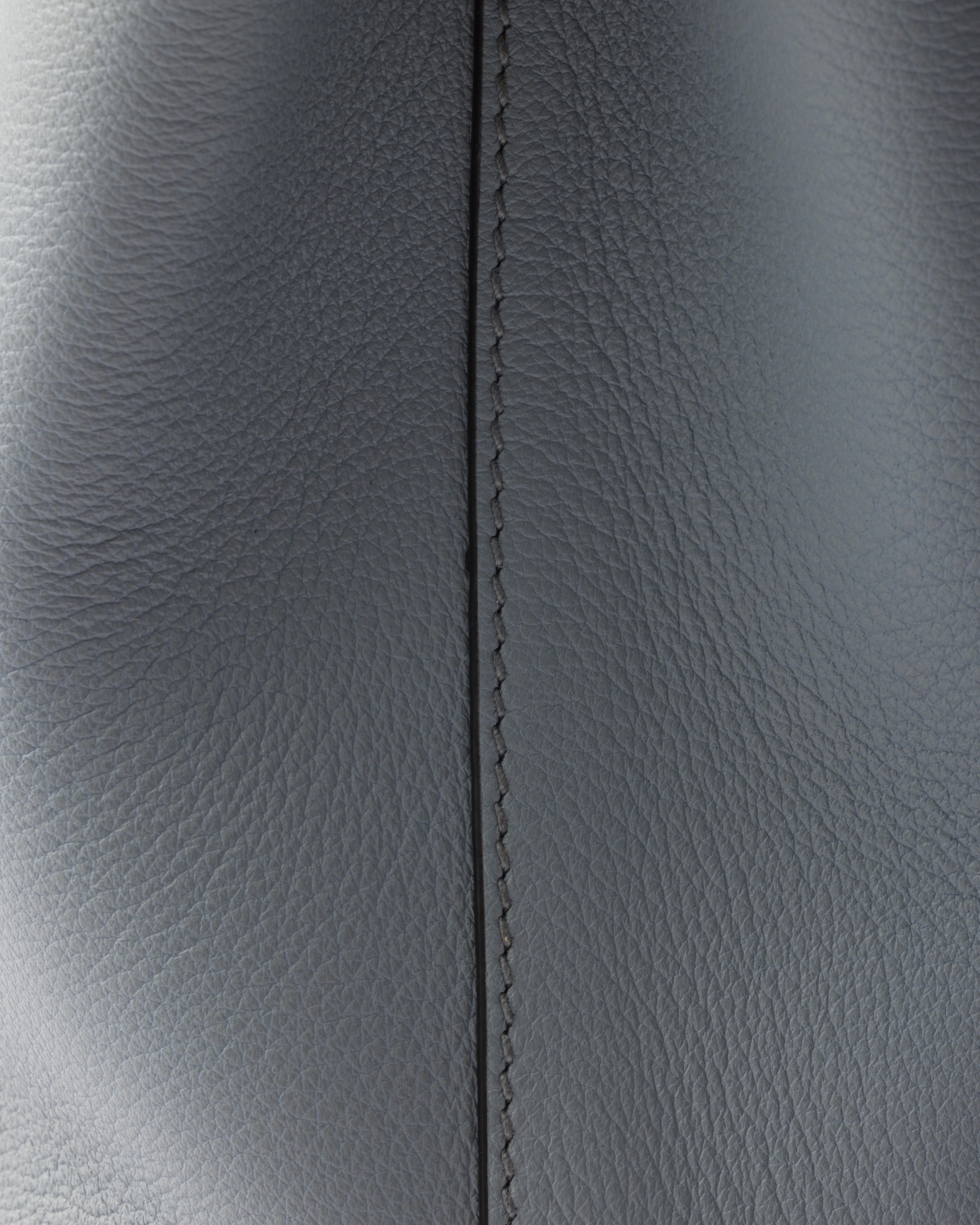Medium leather shoulder bag - 5