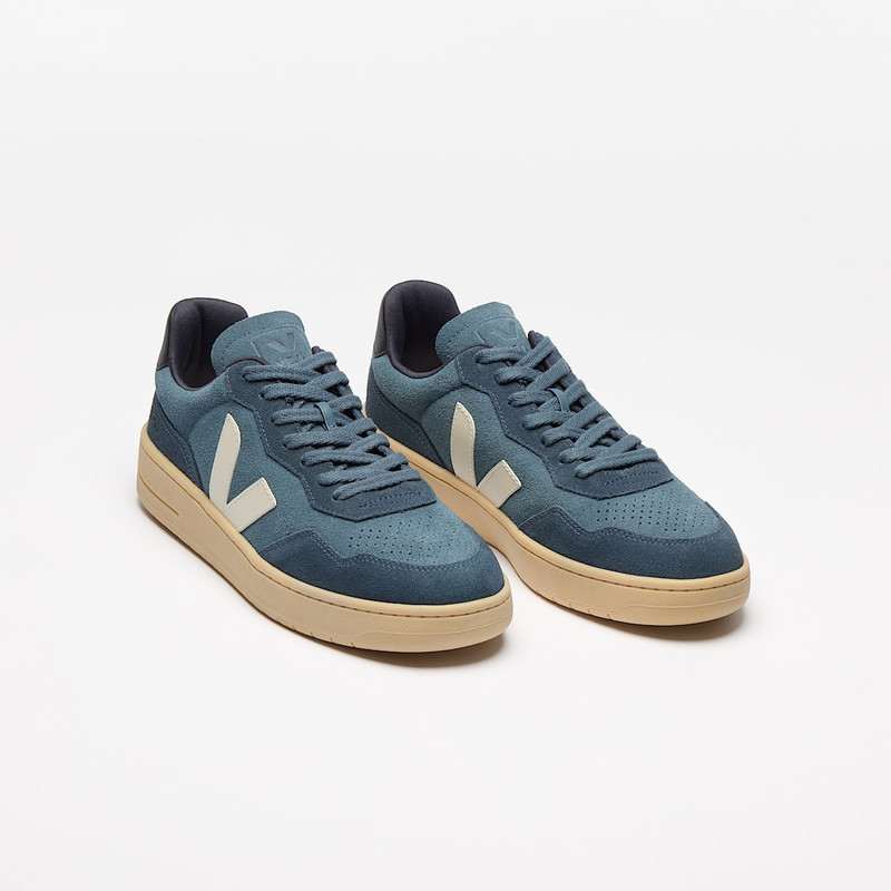 VEJA V-90 SUEDE CALIFORNIA PIERRE outlook
