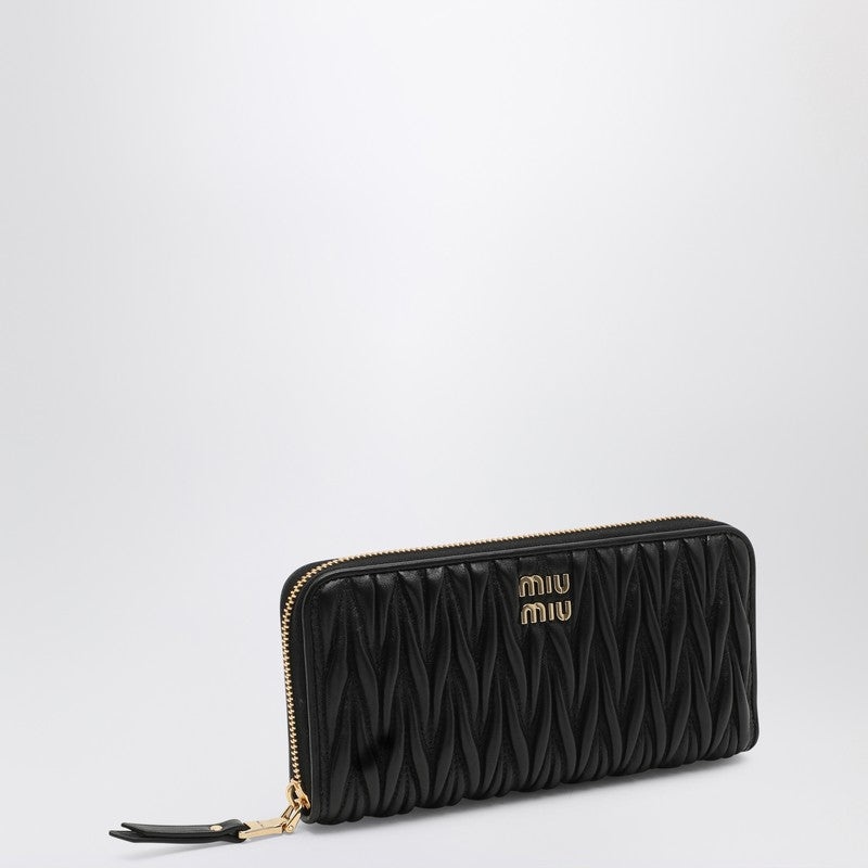 ■MiuMiu■ Small Matelasse Zipper Wallet Black 5ML024AFPPF00 Miu Miu Miu Miu Black Matelassé Leather Zip Around Wallet