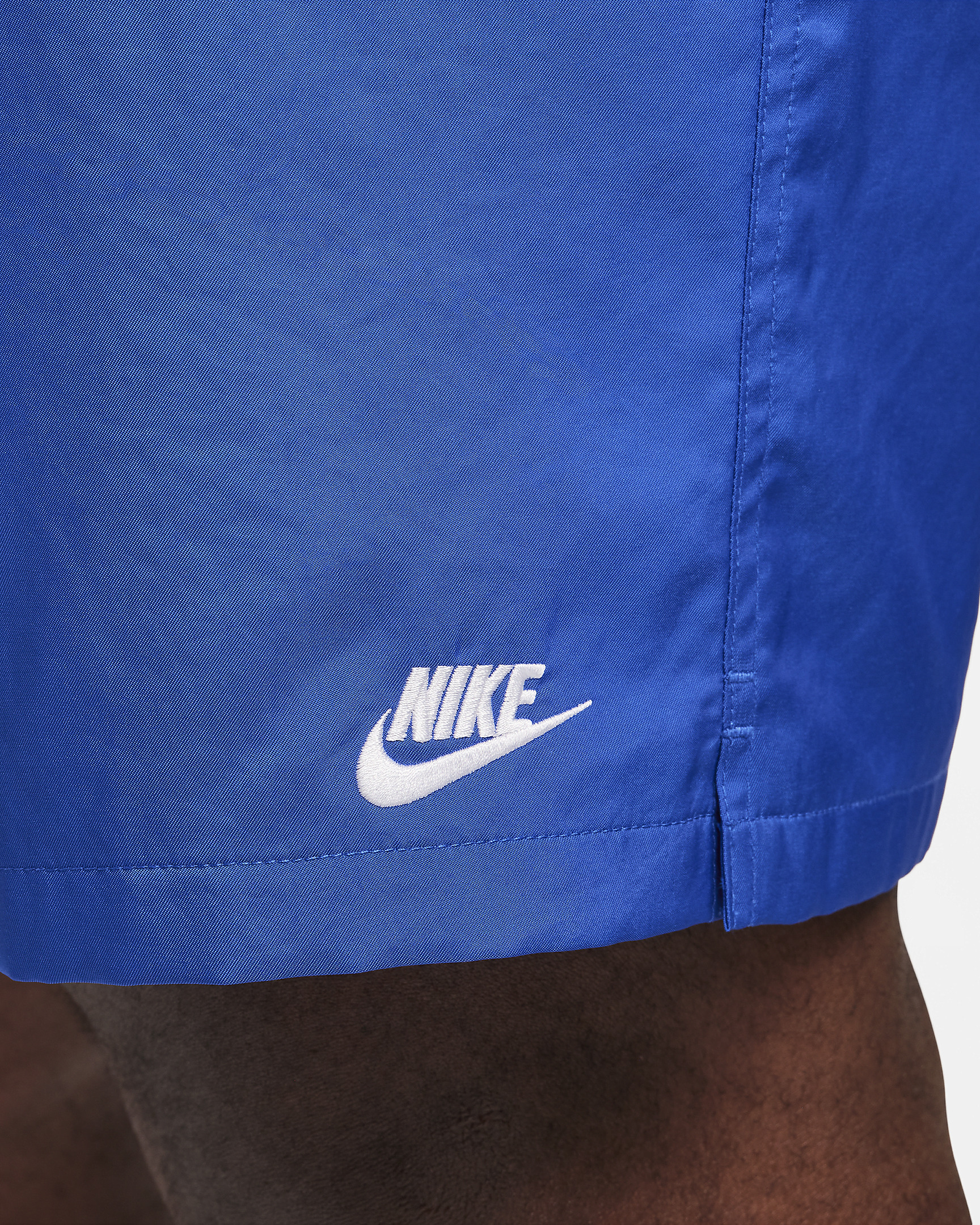 Nike Club Men's Woven Flow Shorts - 12