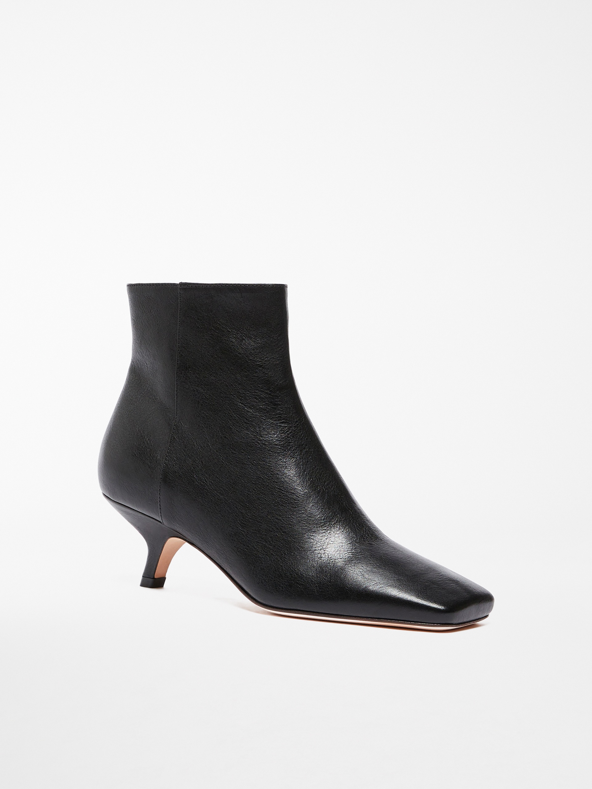 Square-toe ankle boots - 2