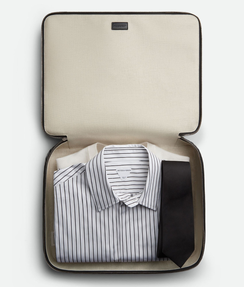 Bottega Veneta Intrecciato Medium Packing Cube outlook