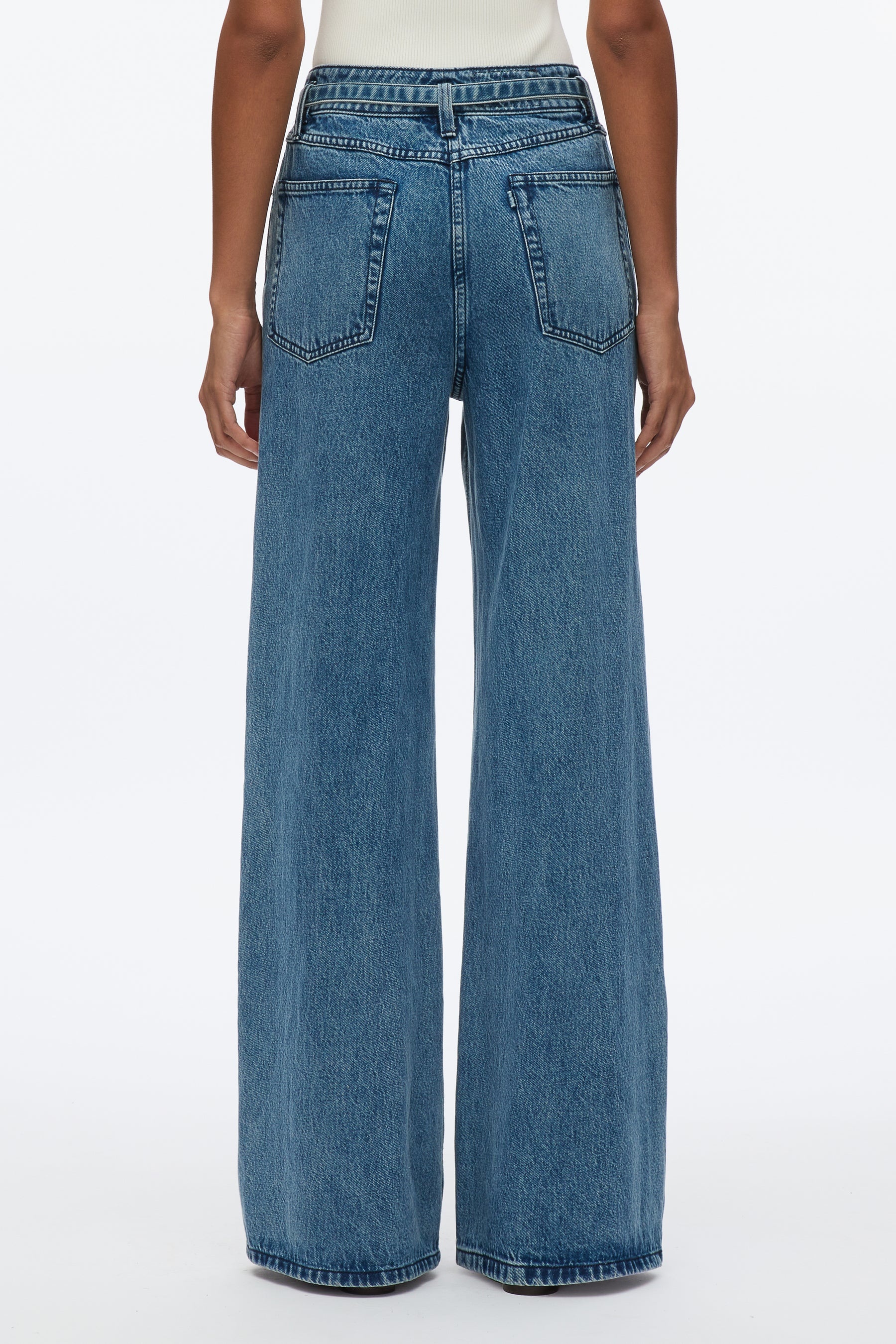 Wide-Leg Belted Jeans - 4