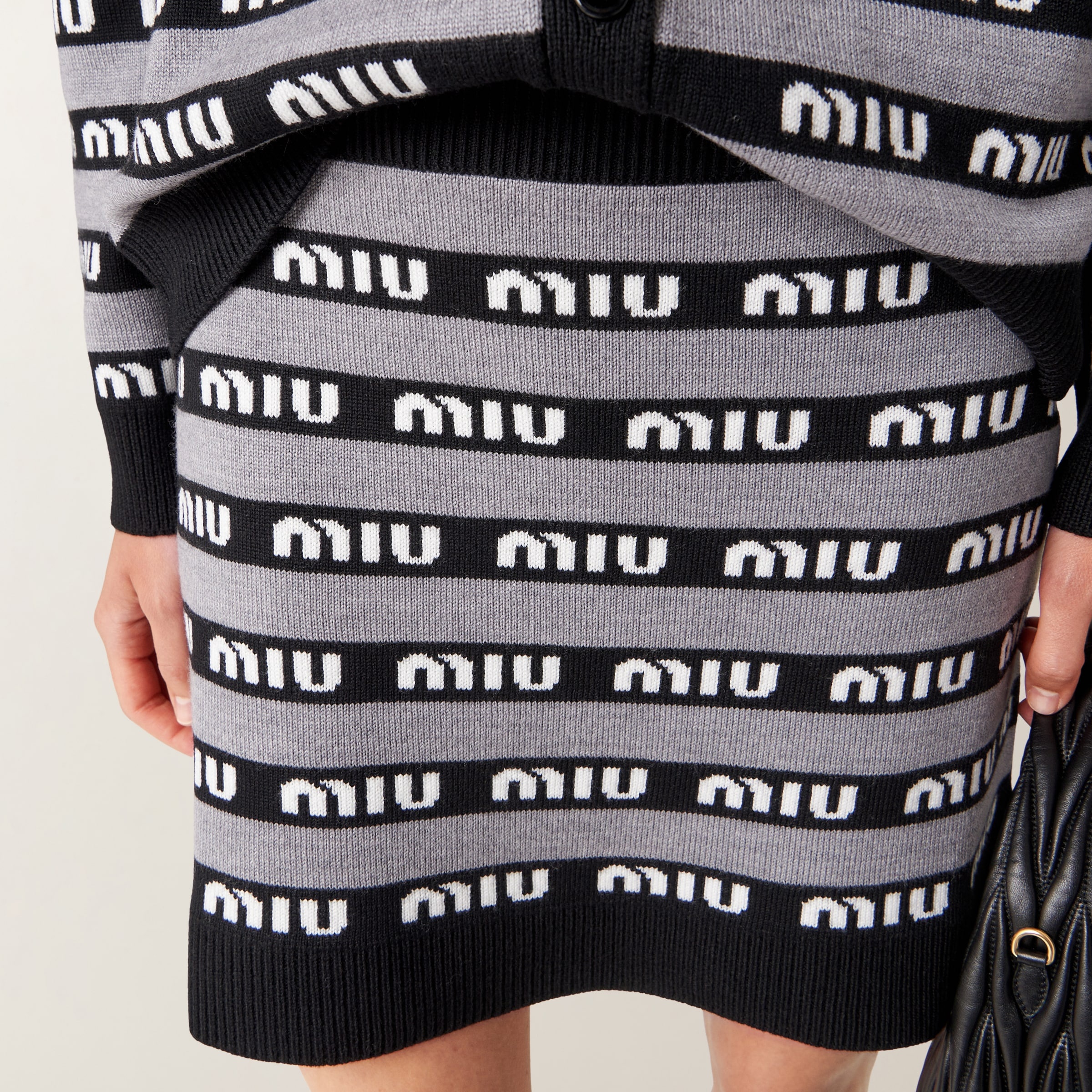 Wool skirt - 4