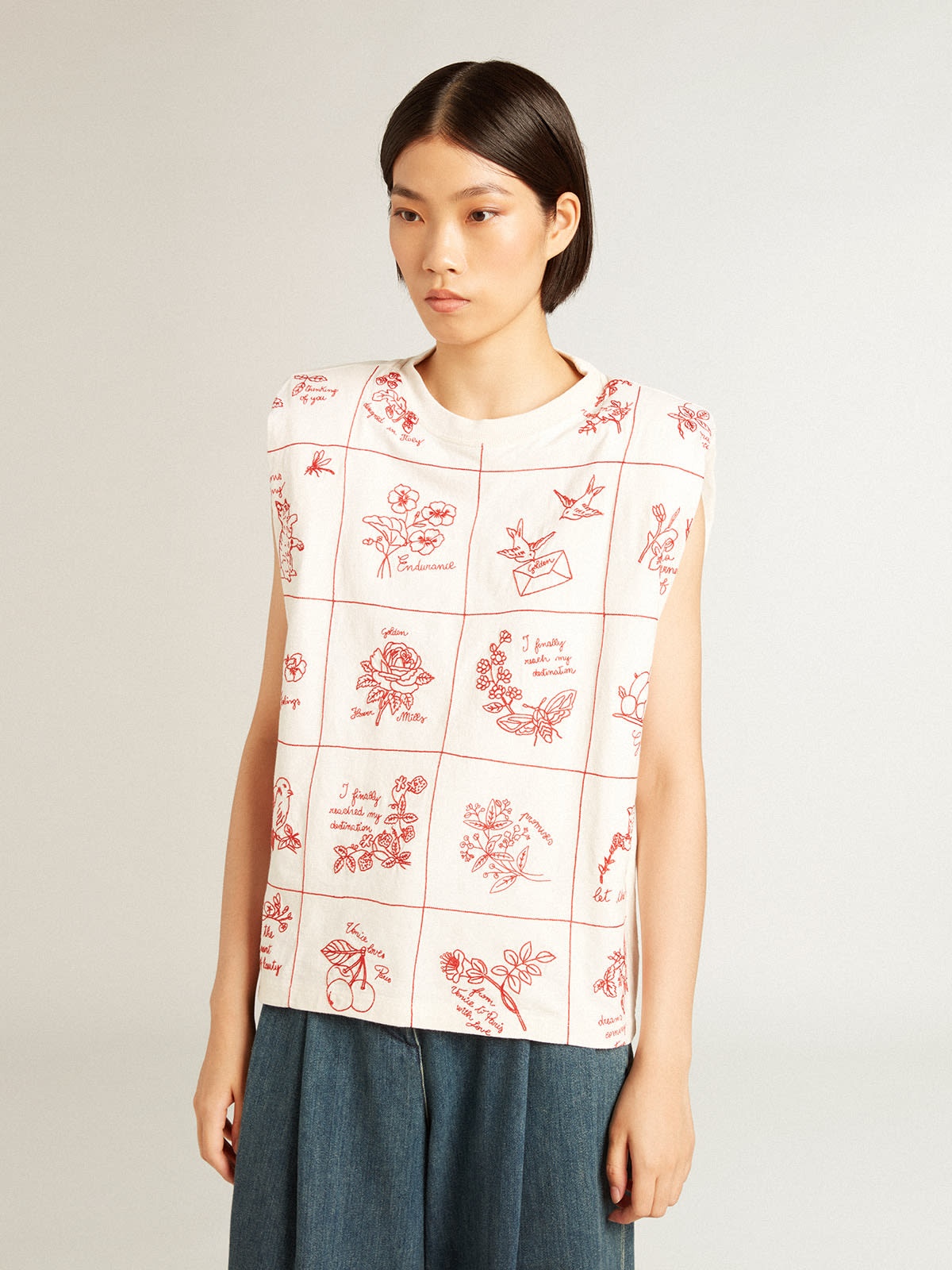 Aged white sleeveless T-shirt with red embroidery on the front - 5