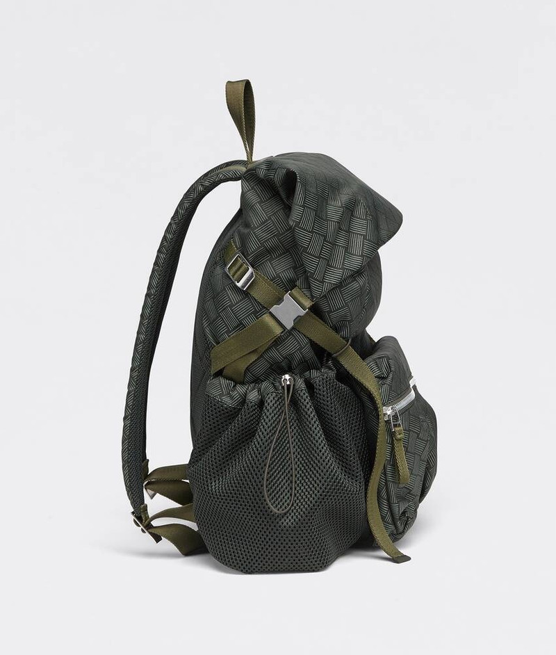 Bottega Veneta trekking outlook